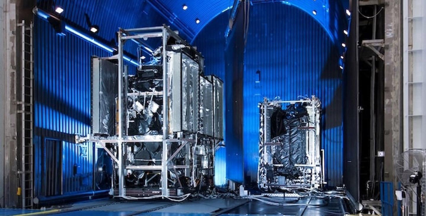 Antes do lançamento, primeiro satélite ViaSat-3 é colocado à prova no solo