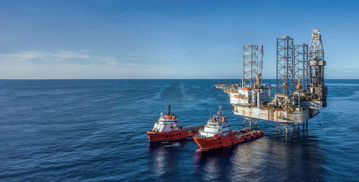 An oil rig at sea powered by Viasat internet